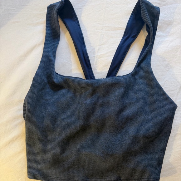 Alo Ribbed Crop - Picture 1 of 3